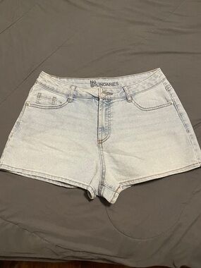 No Boundaries Light Blue Denim Jean Shorts - Women